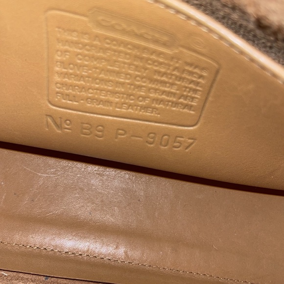 Coach Vintage Camel Legacy Shoulder Bag - Picture 12 of 12